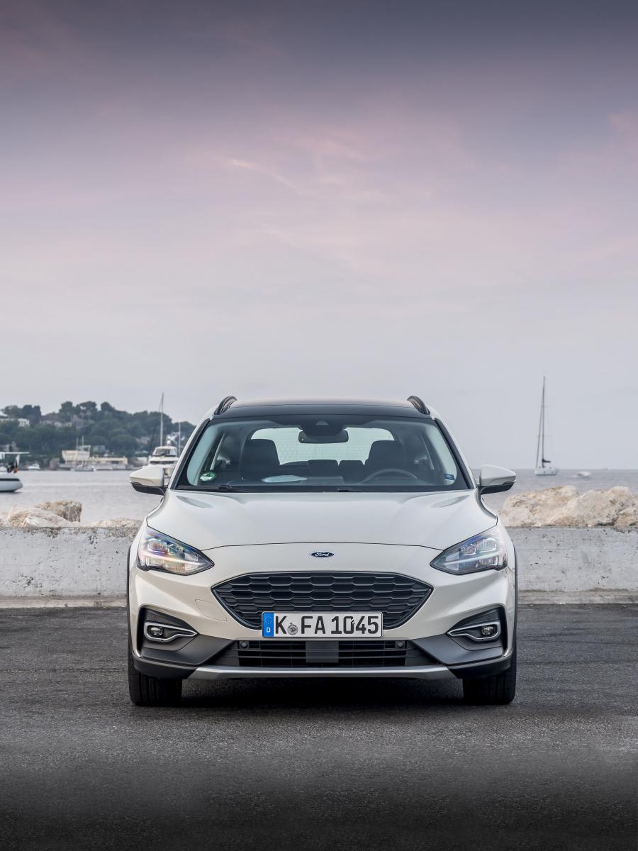  Ford Focus Active Wagon 2018 года  (WW) (фото 38 из 49)